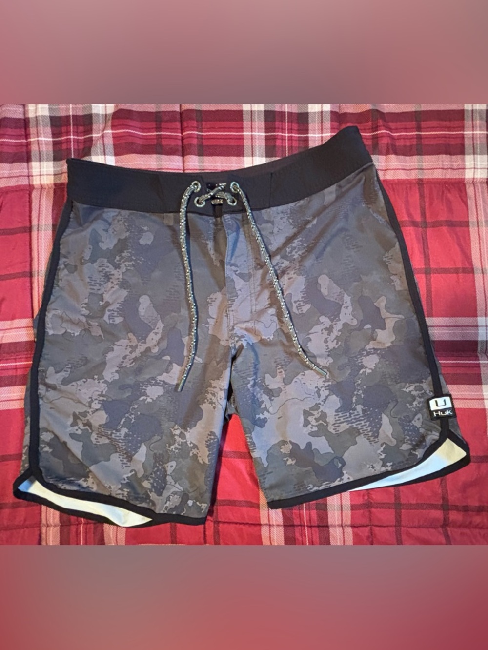 Huk Men's Gray Camo Fishing Shorts with Black Waistband